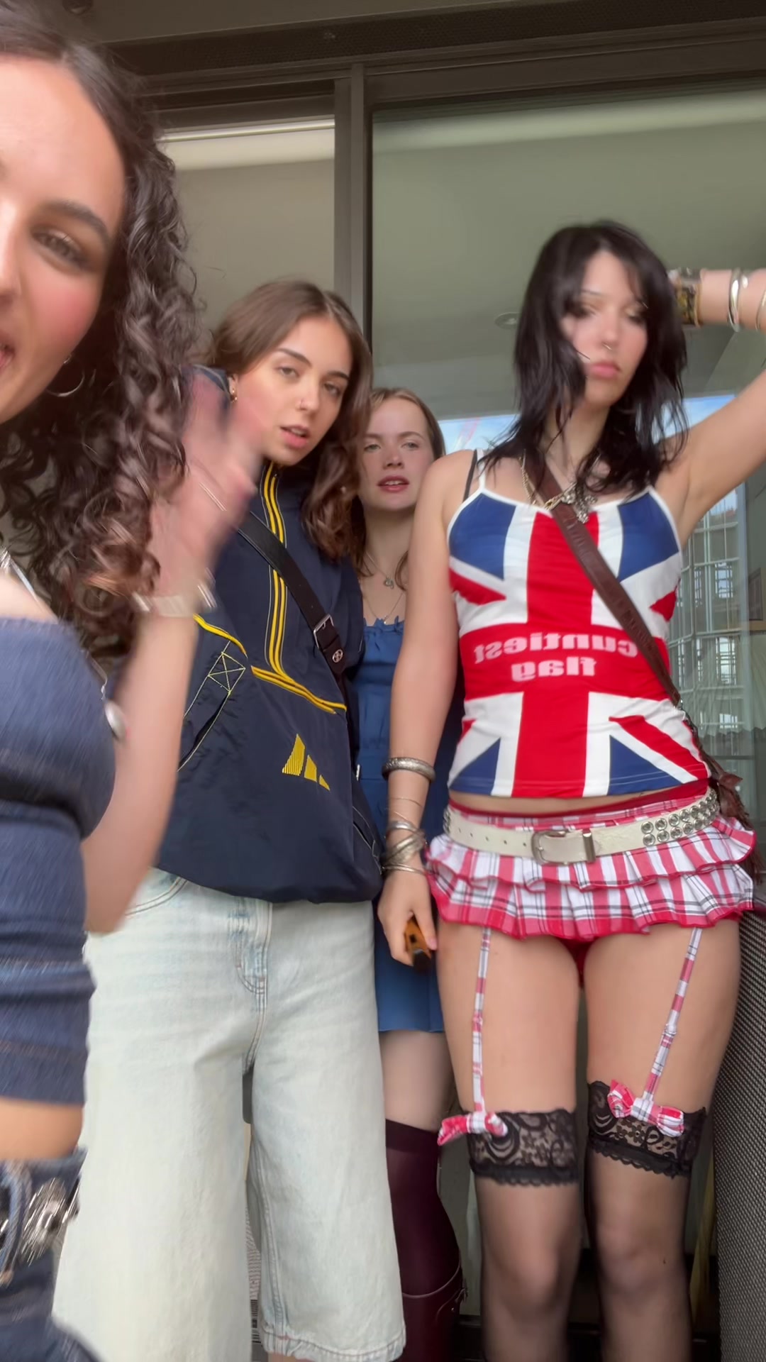 @laura𓇼