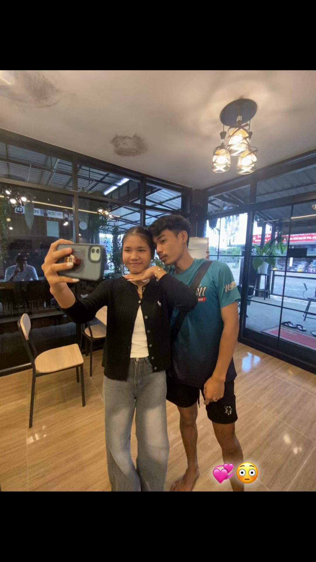 @Neeo💞❤️