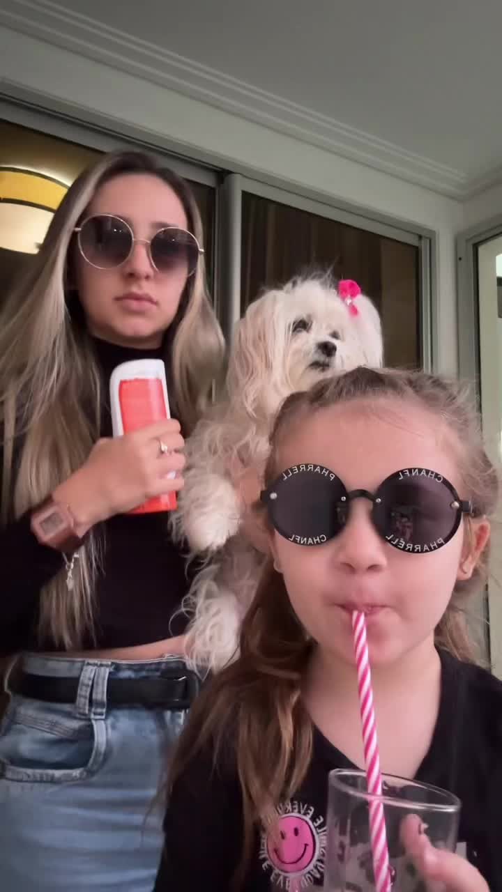 @Valentina Costa Celestino