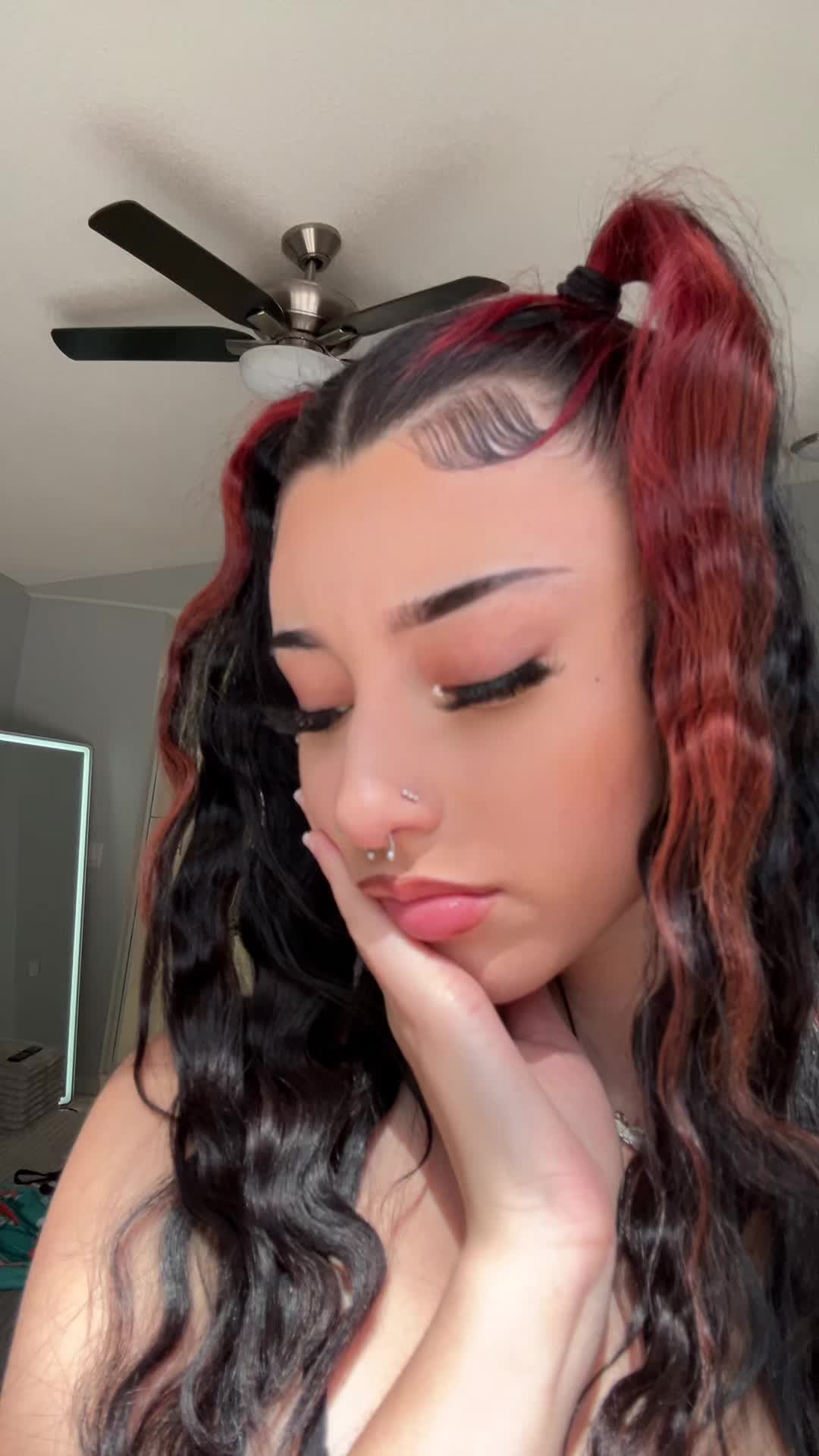 @hazel 🧛🏻&zwj;♀️