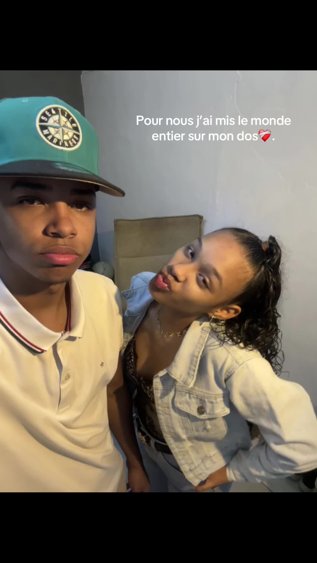 @Maï.