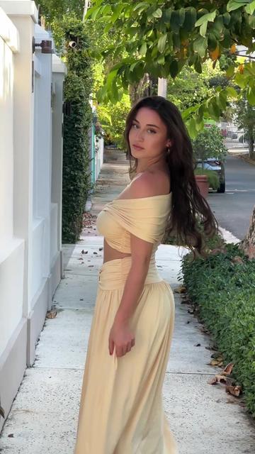 @theannessa