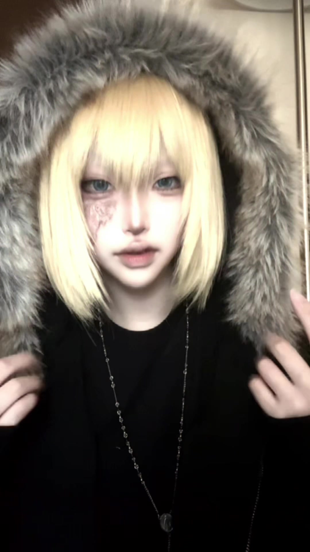 @ひな