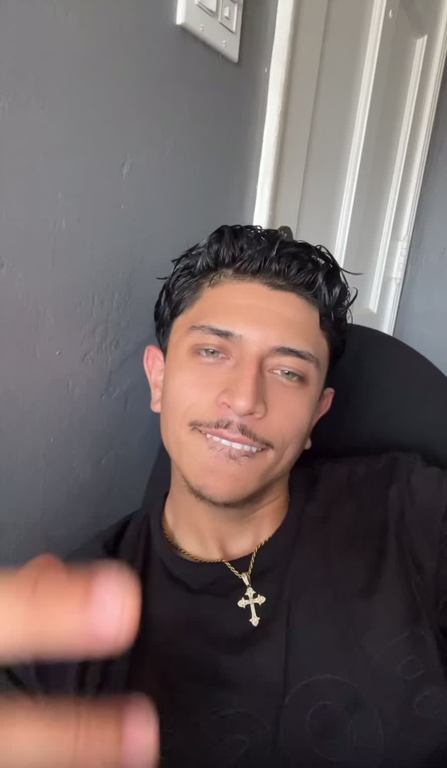 @Luis