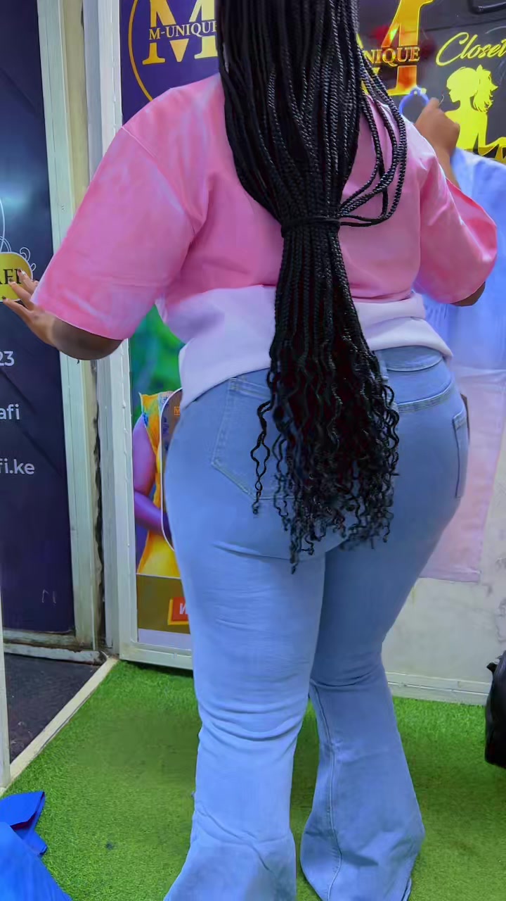 @M-unique closet// 0705606467