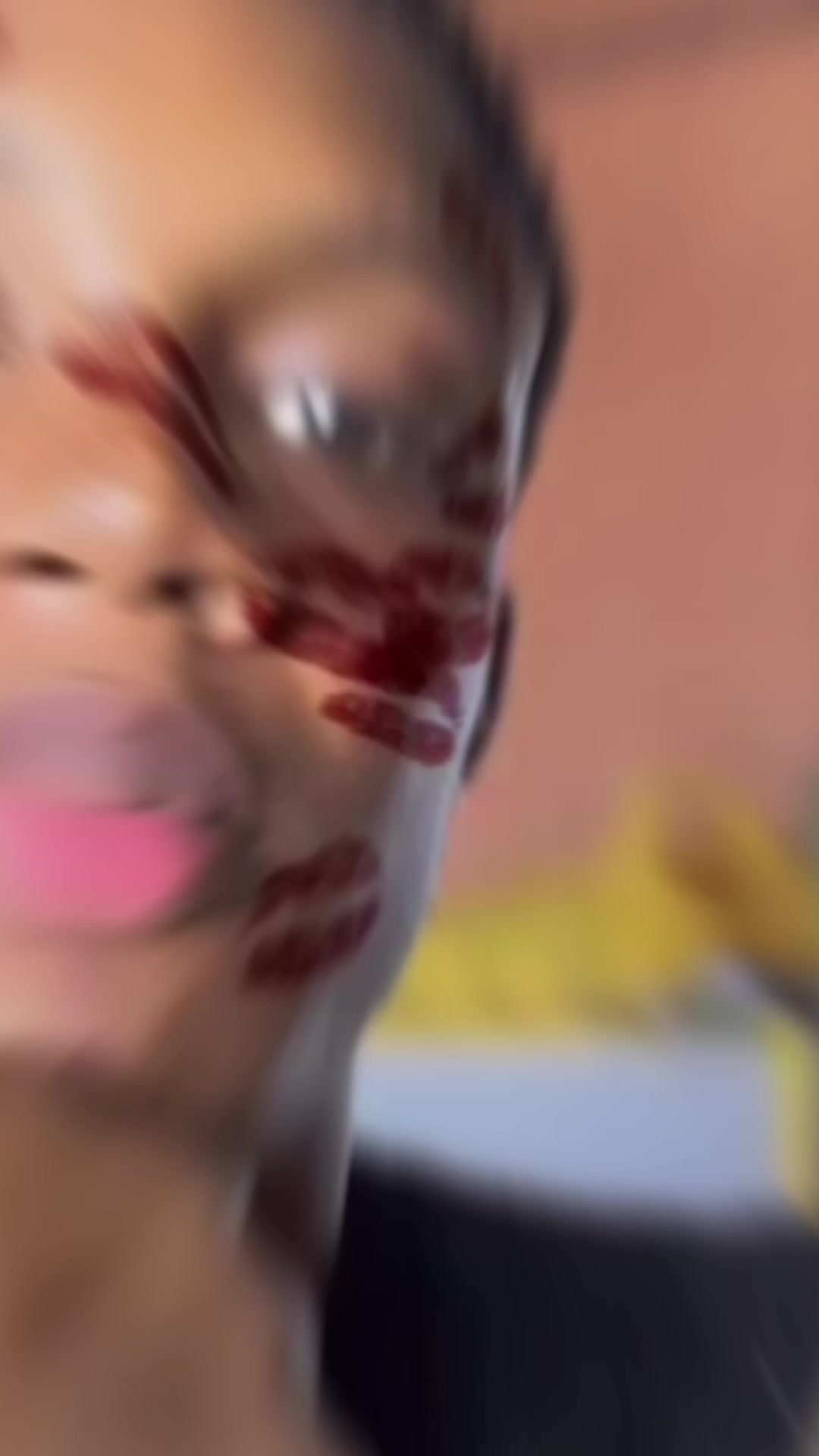 @✞