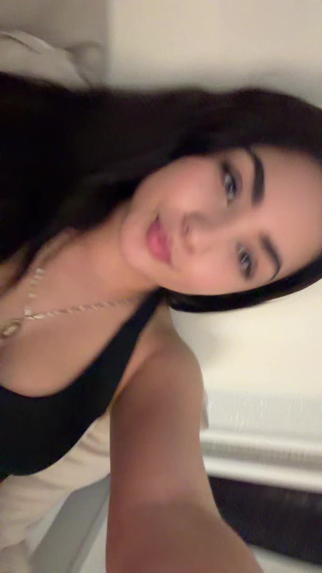 @daniela