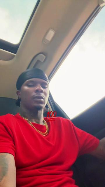 @DEE🖤🐐