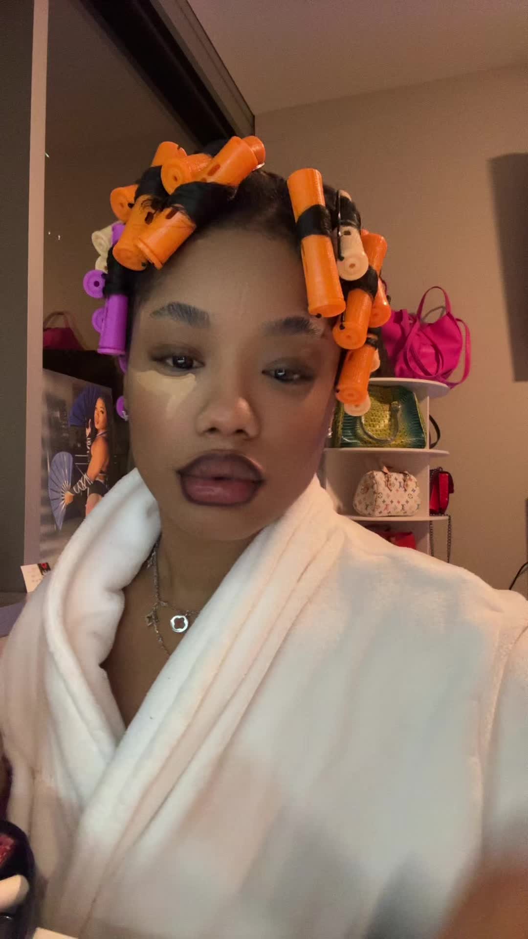 @manipostswhatever