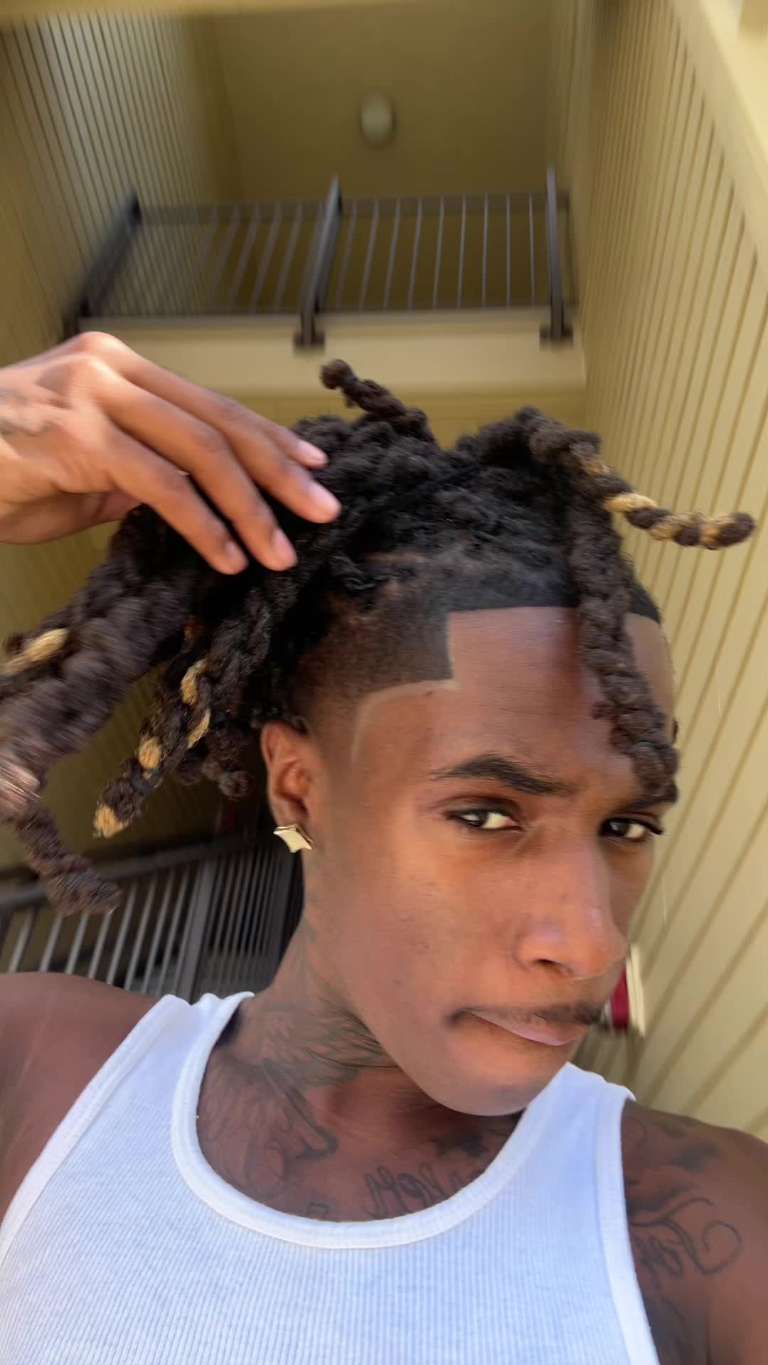 @zy