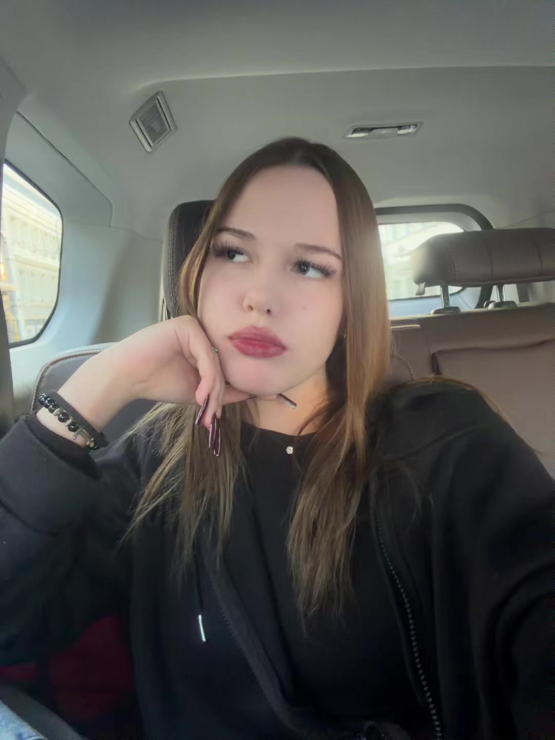 @katkaaati