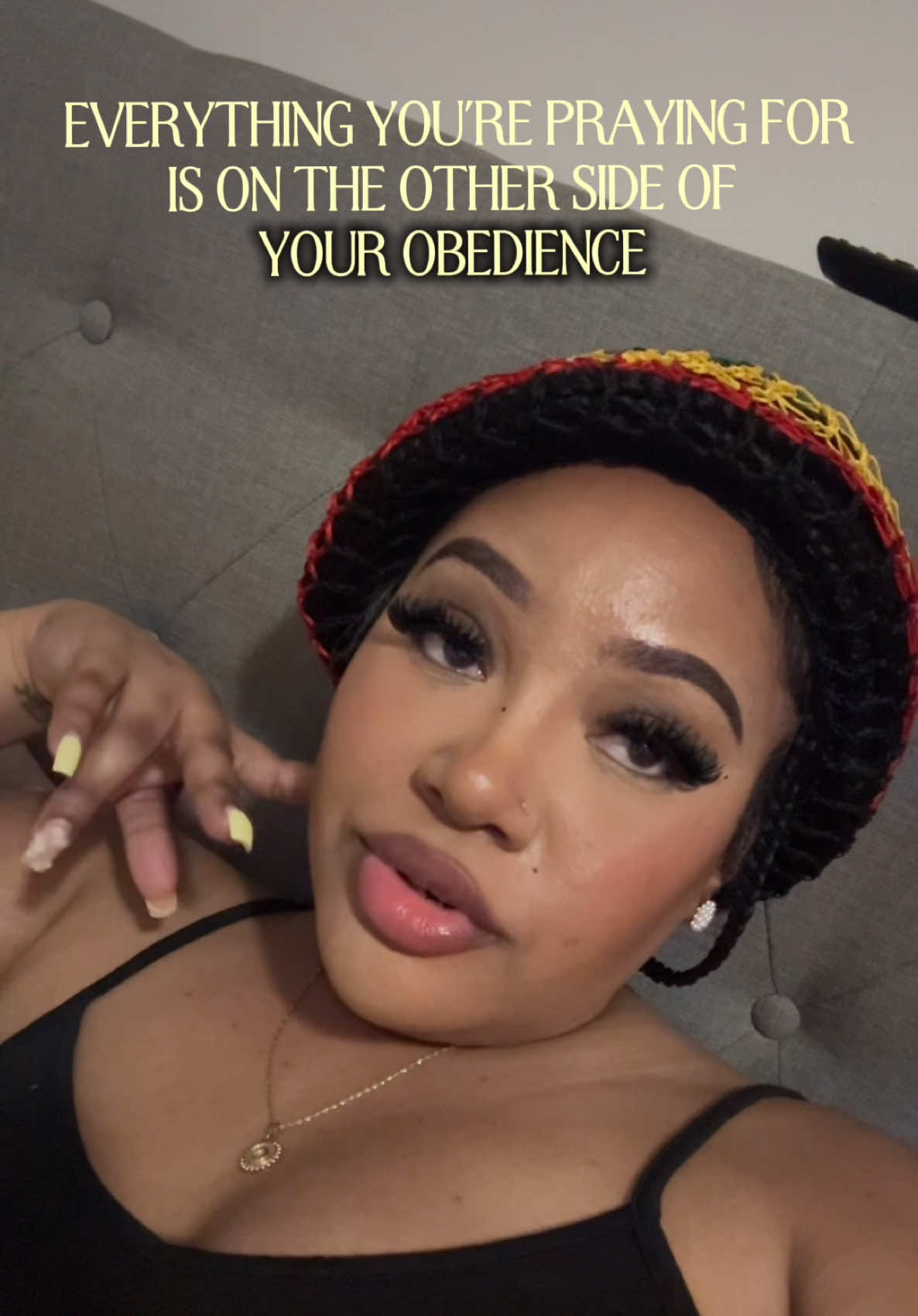 @Ms CHLOÉ 🇱🇨