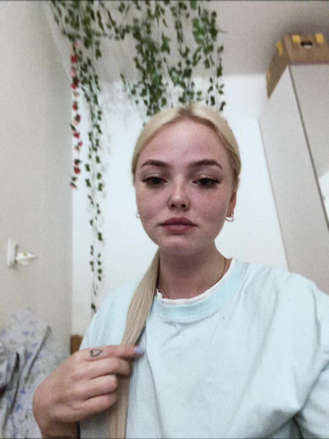 @Waifu