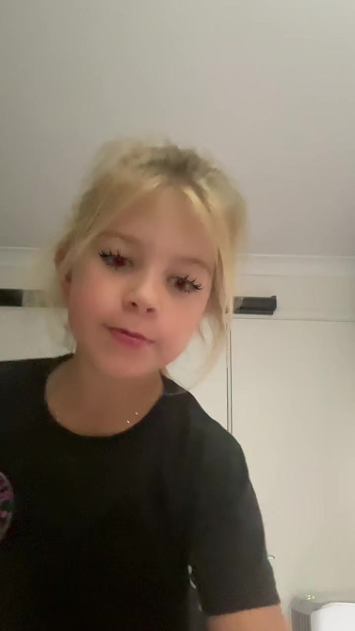 @shellydokic1