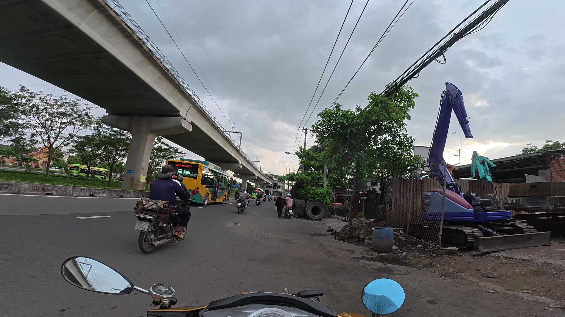 @Long Quận 9
