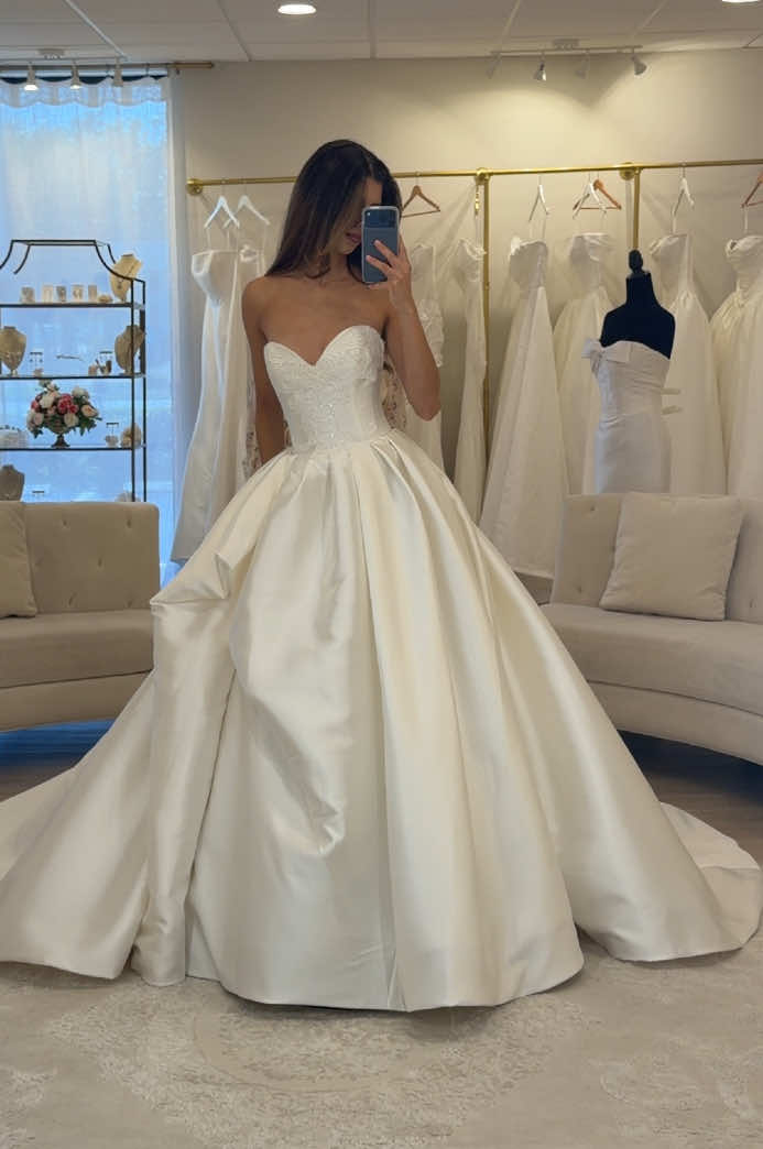 @Pavane Couture Bridal