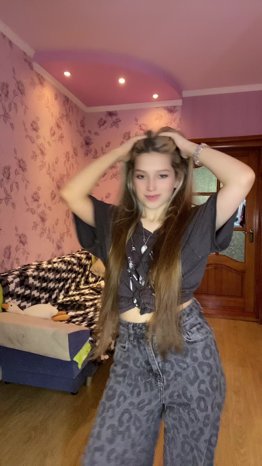@Маленька