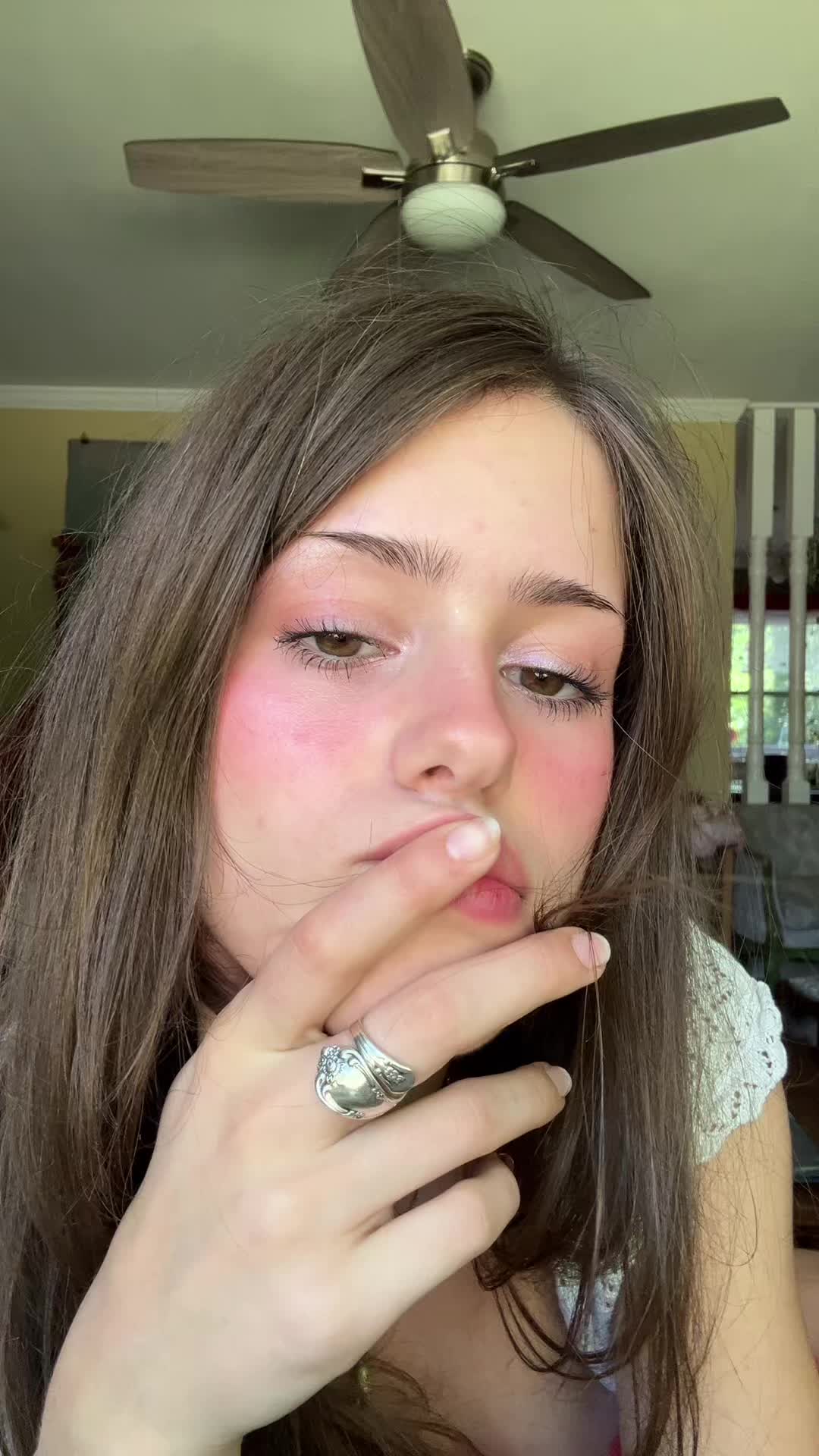 @clara