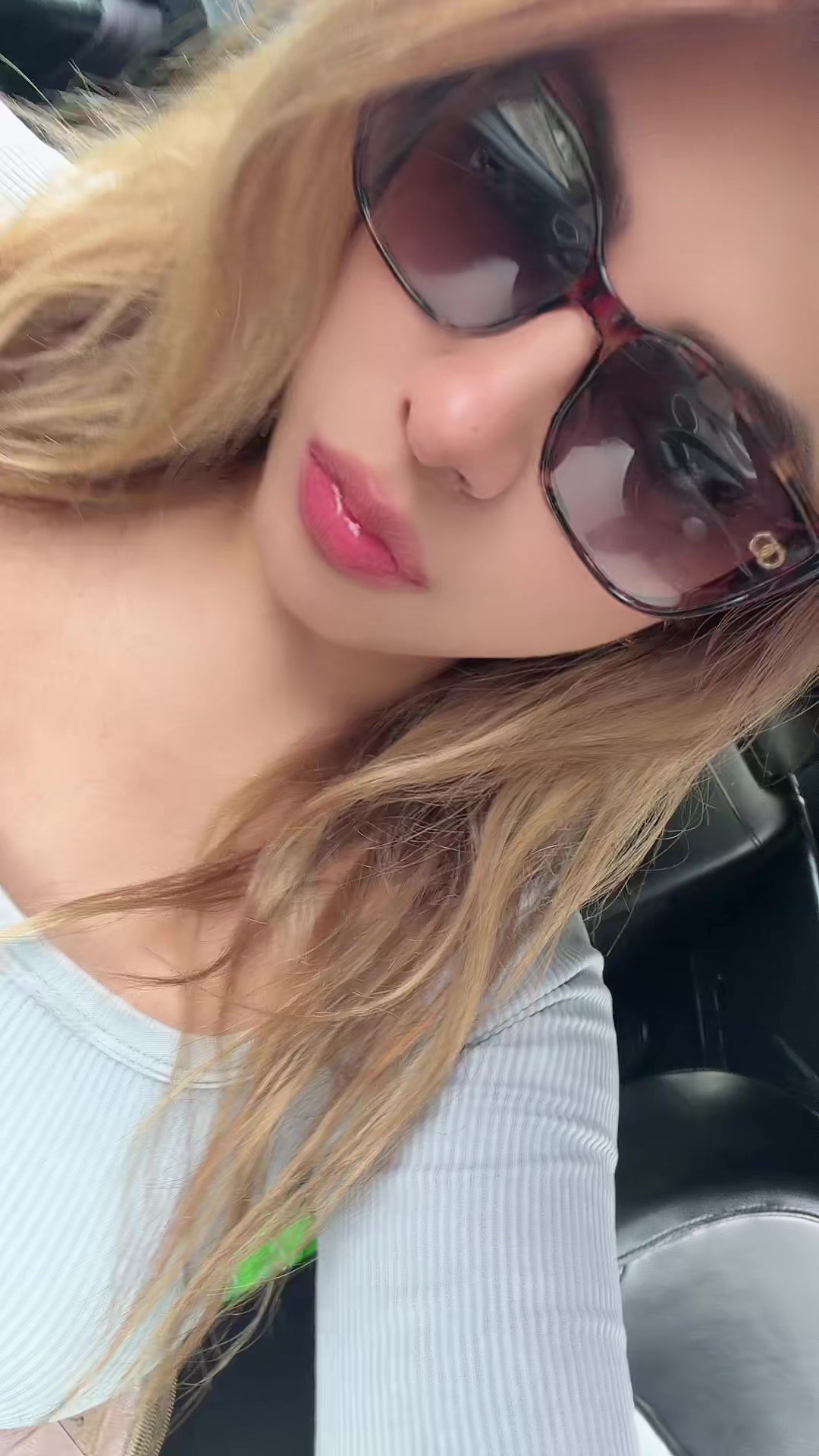 @Laurita