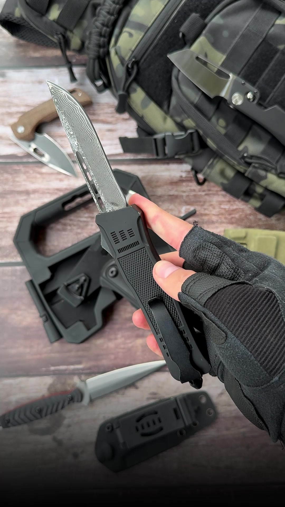 @survival.knives