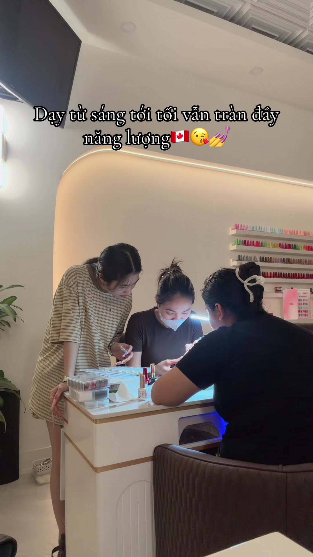 @KimmieNails🇻🇳&hearts;️🇨🇦Tấu H&agrave;i😜