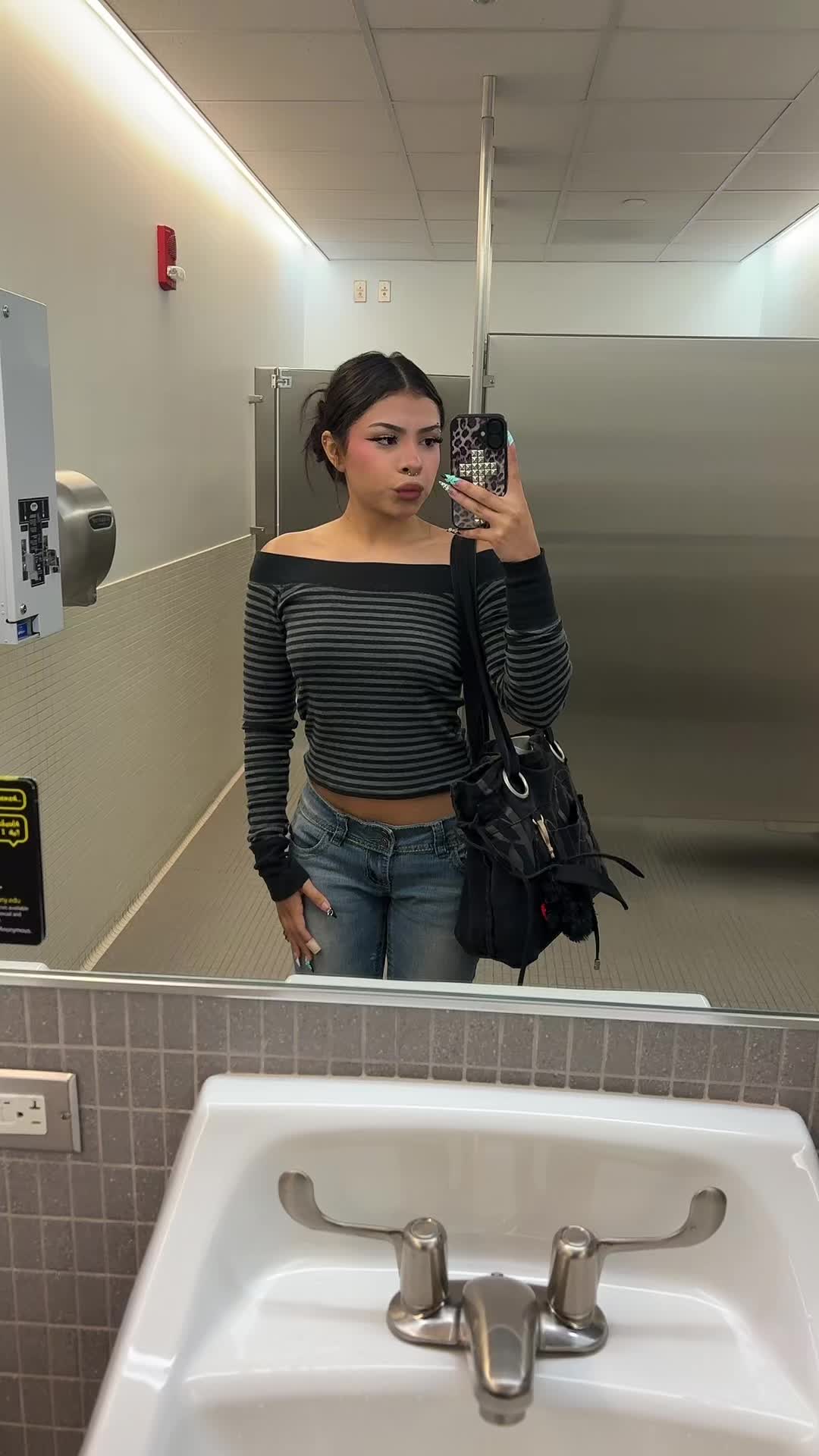 @karina🖤
