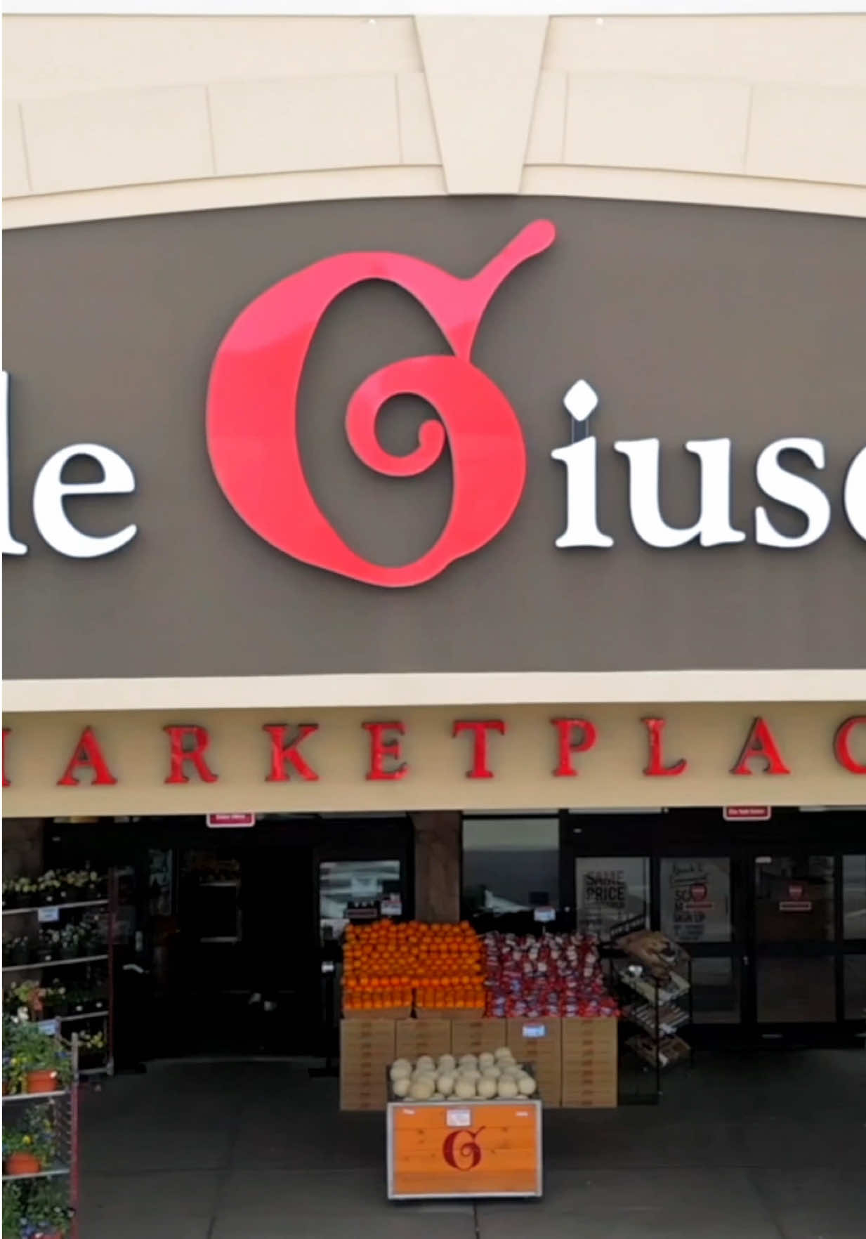 @Uncle Giuseppe&rsquo;s Marketplace