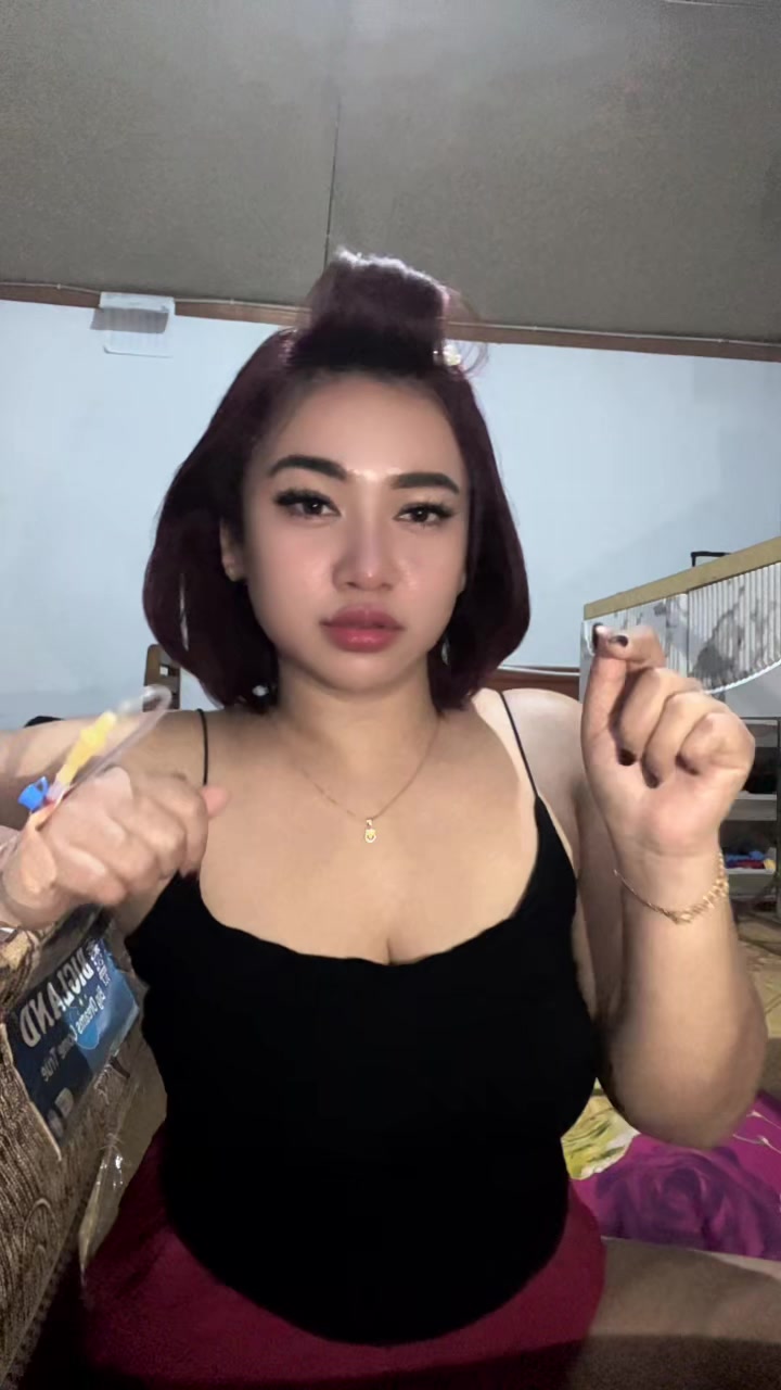 @julia frinella sari