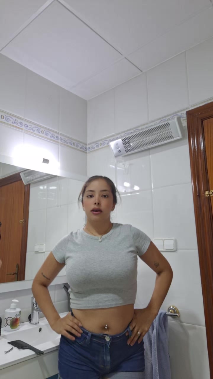 @🫦🩷غوميسد  ايسي