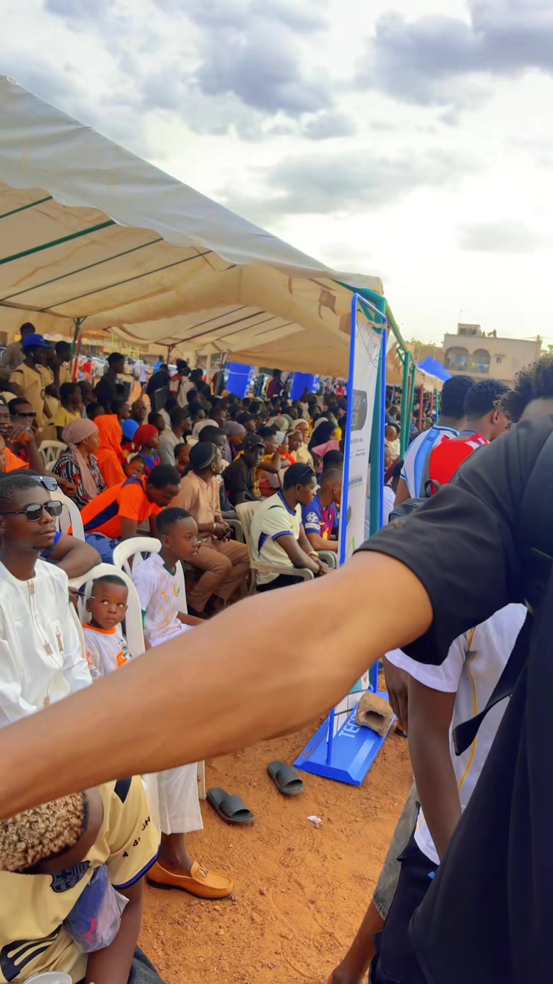 @Ayouba communication