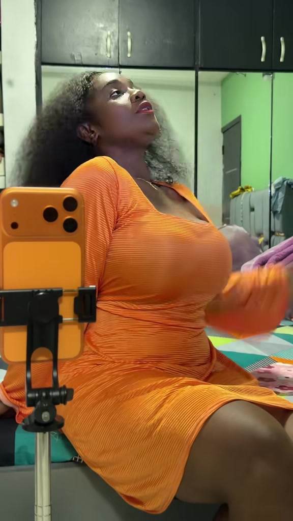 @Lagrossepomme225