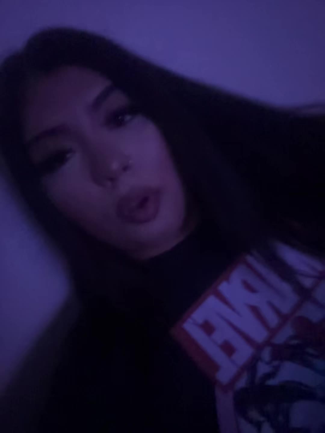 @Mariꨄ︎