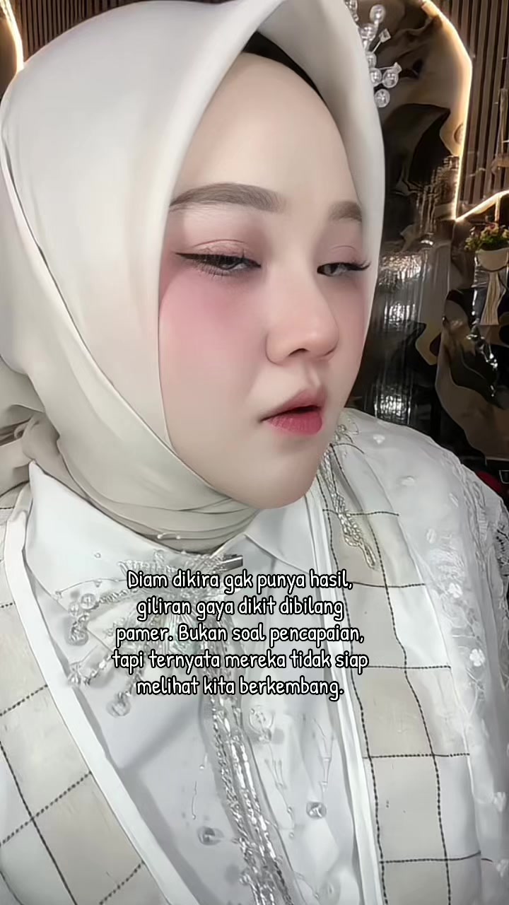 @Adelafashion1