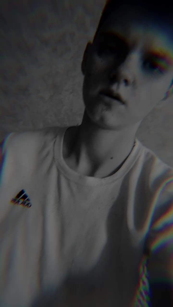@𝓑𝓻𝓸𝓴𝓮𝓷 𝓗𝓮𝓪𝓻𝓽♡