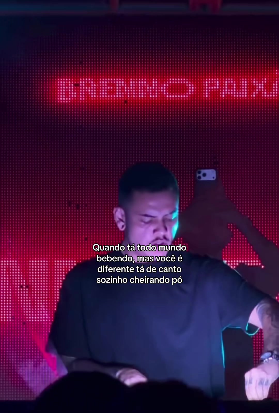 @douglinhas062uaii