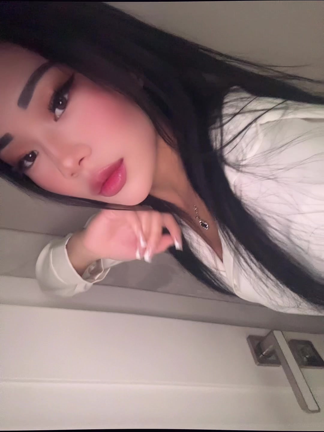 @elinaaa