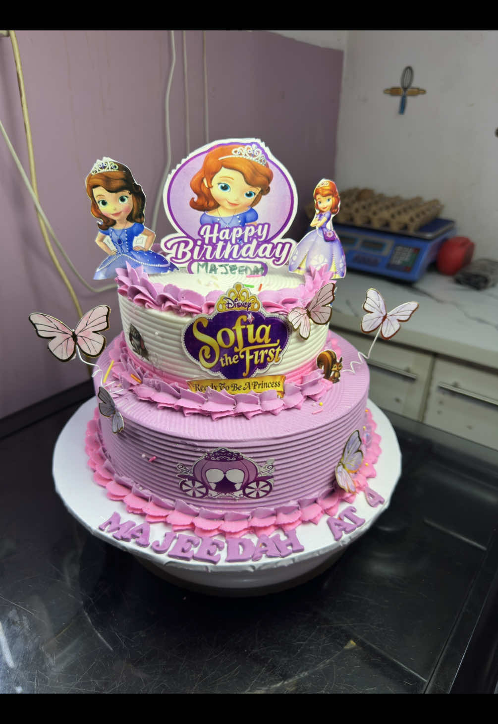 @Tohruks cakes of Ibadan