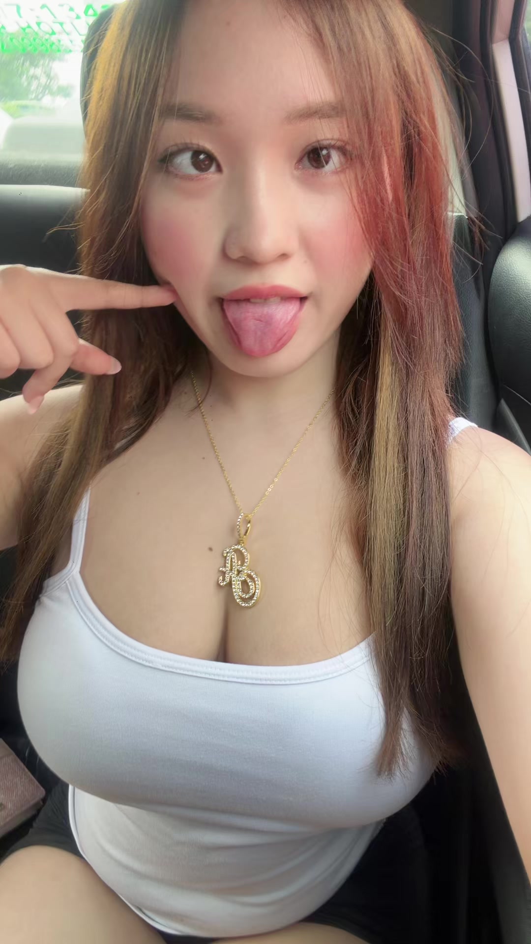 @itsjustmeangel_