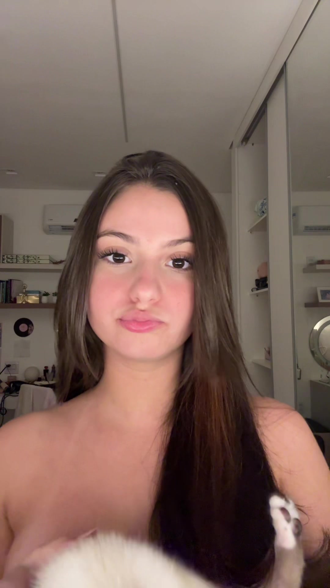 @Iris