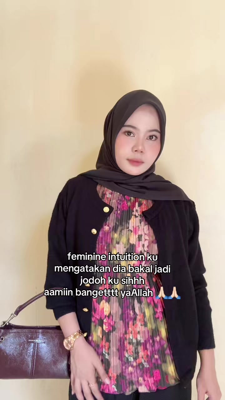 @indah || ig : indaahputri__