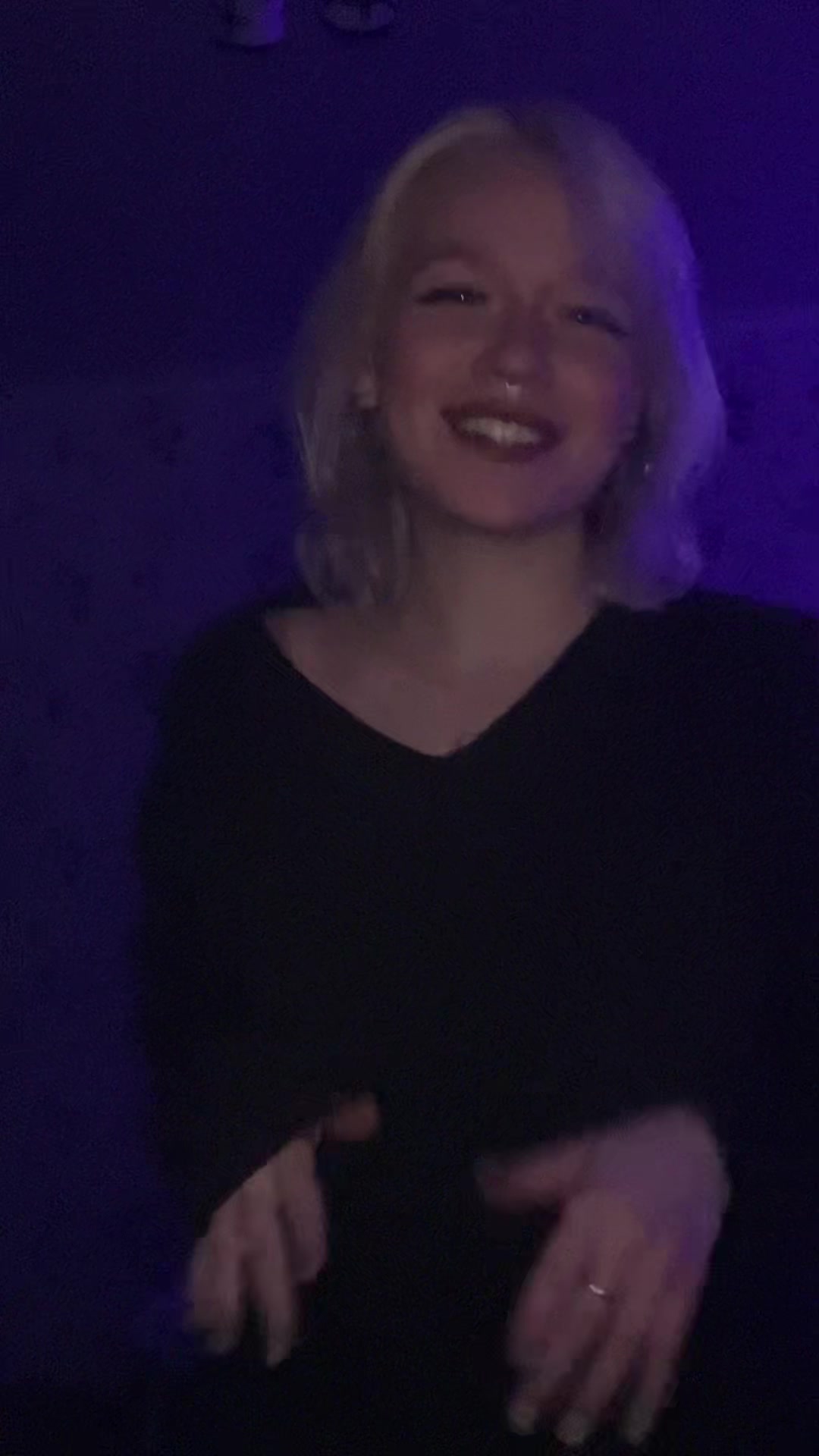 @Кью