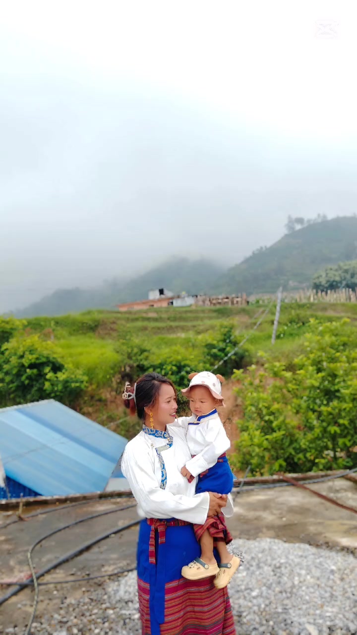 @Ishwori Ghising 🎀