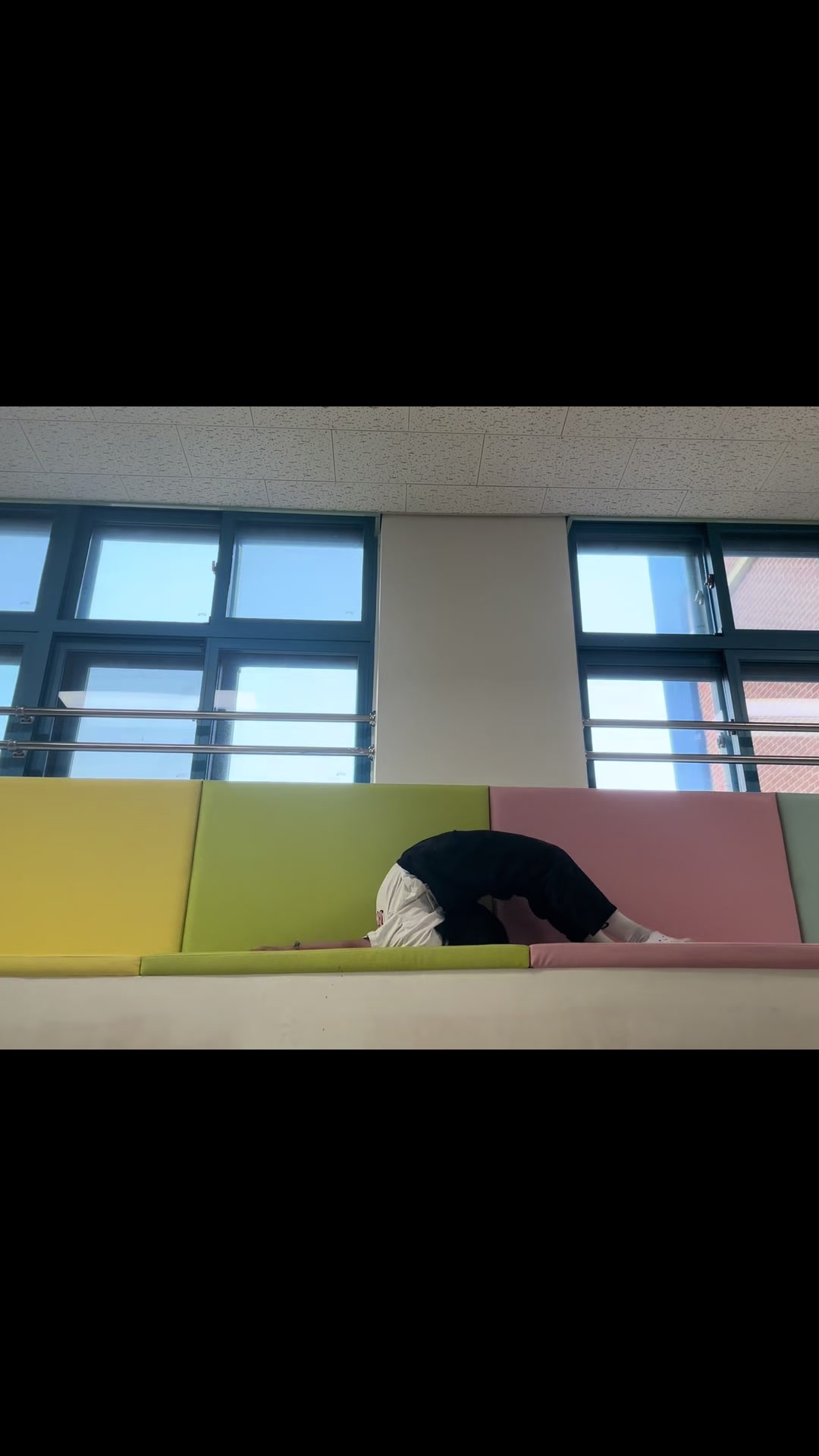 @지유보다 못생긴 뽀얁🤸&zwj;♀️