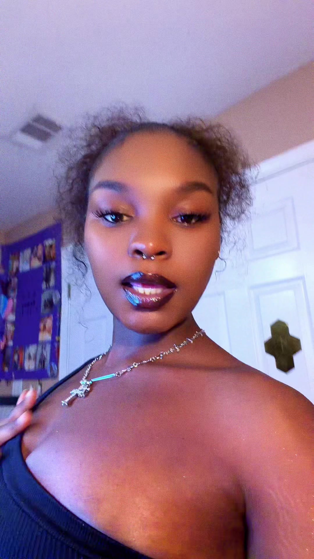 @QueenD🌈♉️