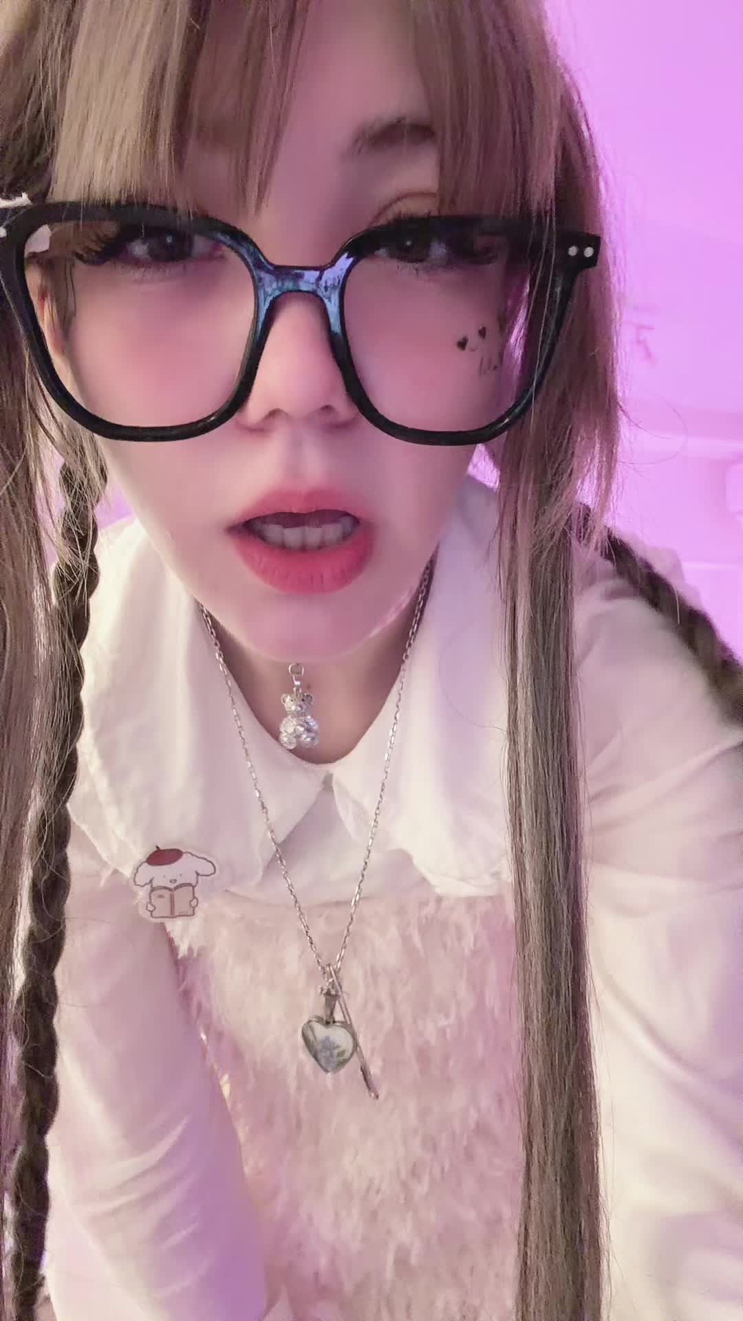 @Chloe