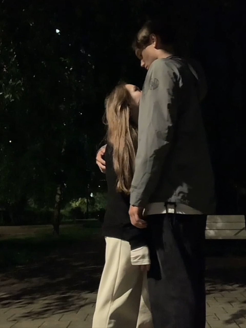 @Roskaꨄ