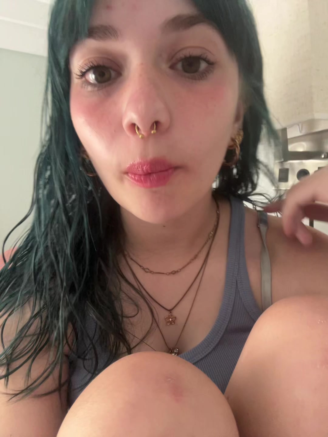@🦄