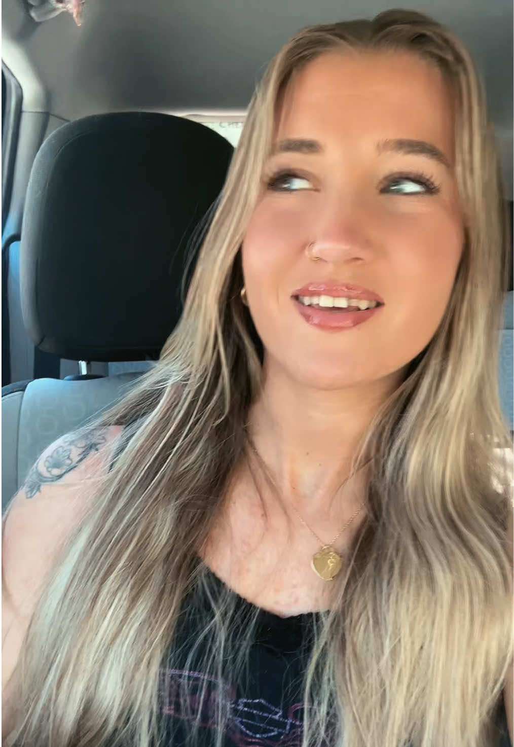 @ash🧸