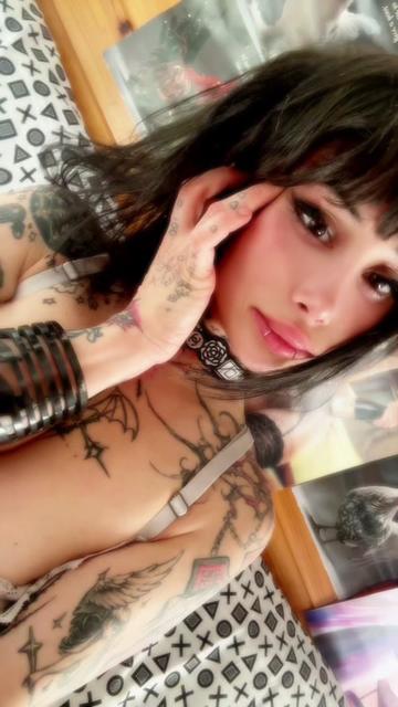 @zommmbri