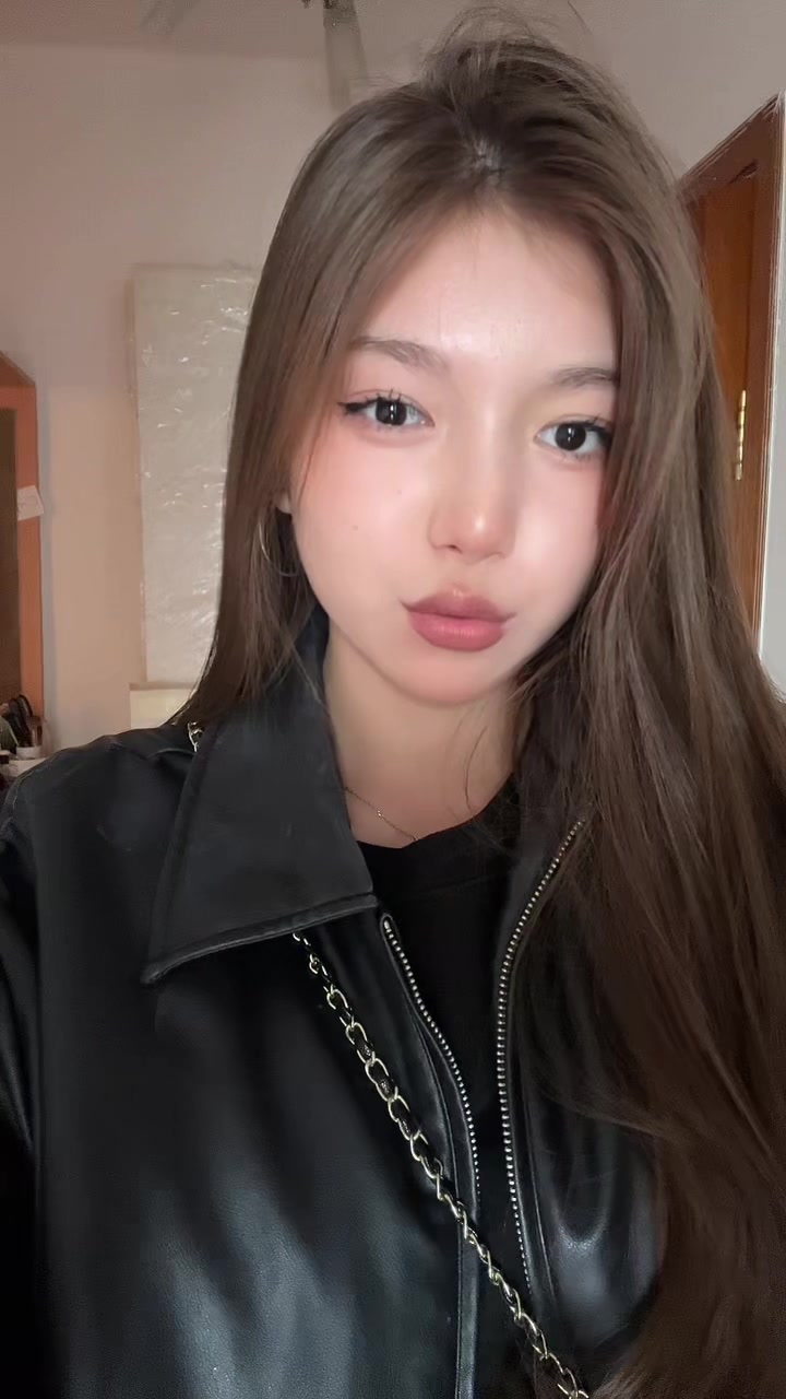 @𝓑𝓸𝓽𝓪𝓼𝓱𝔂𝓶🐰